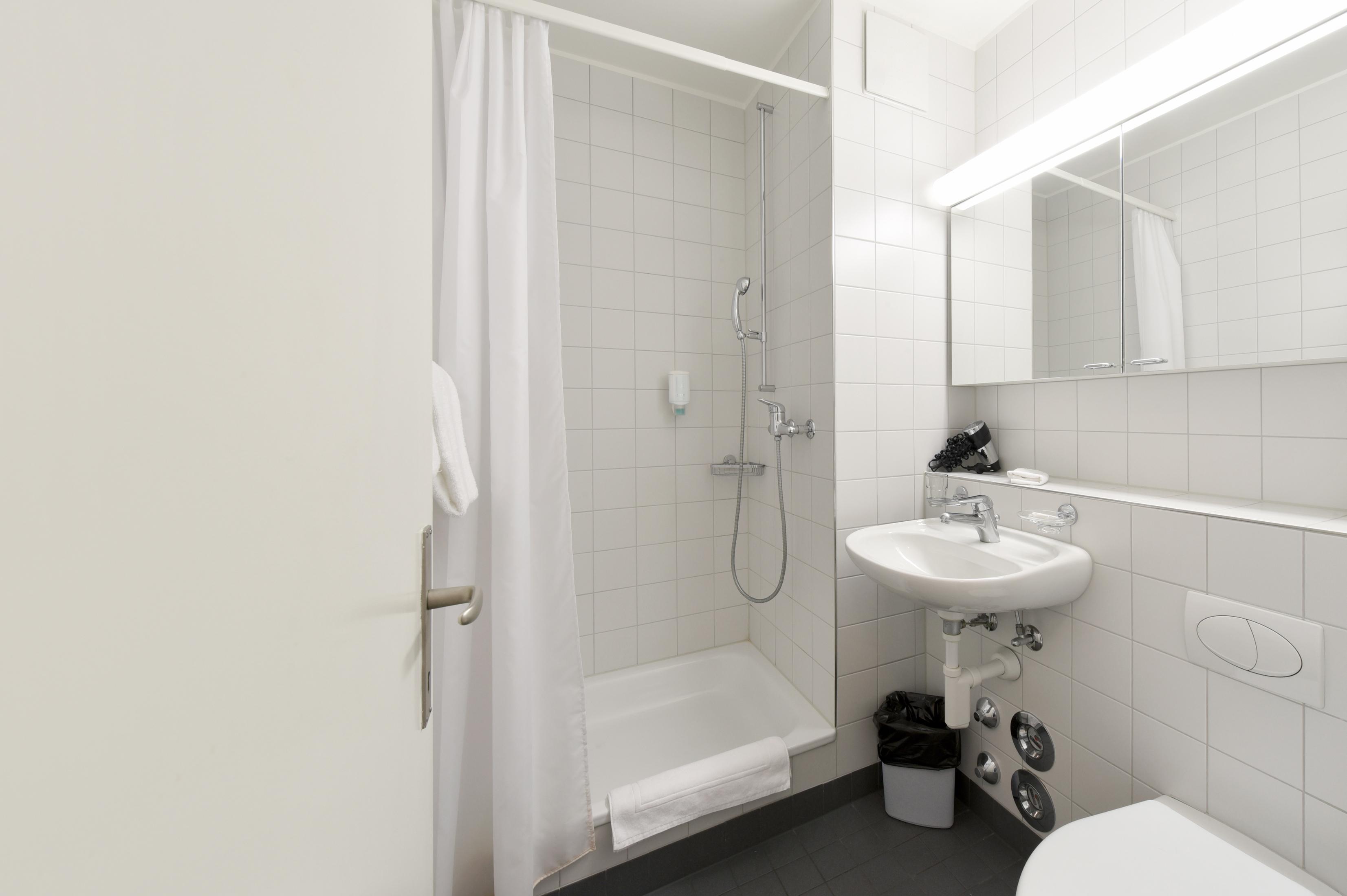 Apaliving - Budgethotel Basel Luaran gambar